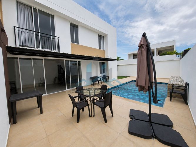 Casa de 3 alcobas en venta en Ricaurte, 155 m² · foto 2 de 18