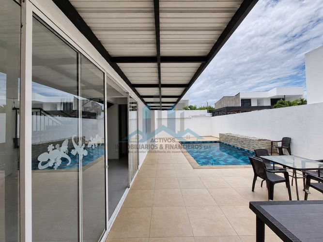 Casa de 3 alcobas en venta en Ricaurte, 155 m² · foto 3 de 18