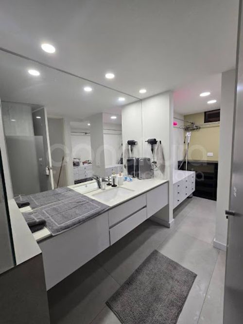 Apartamento de 3 alcobas en arriendo en San Lucas, Medellín, 160 m² · foto 8 de 11