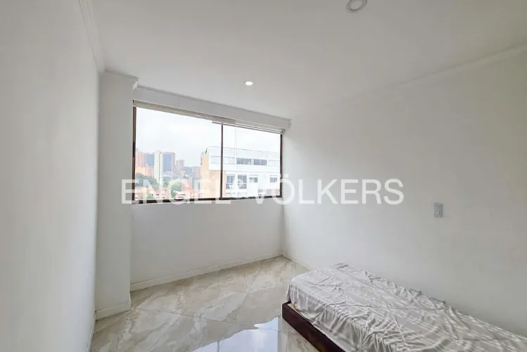 Apartamento de 4 alcobas en venta en El Tesoro, Medellín, 312 m² · foto 21 de 22