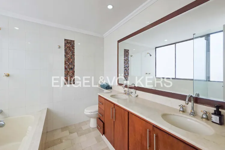 Apartamento de 4 alcobas en venta en El Tesoro, Medellín, 312 m² · foto 16 de 22