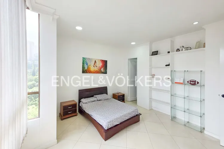 Apartamento de 4 alcobas en venta en El Tesoro, Medellín, 312 m² · foto 12 de 22