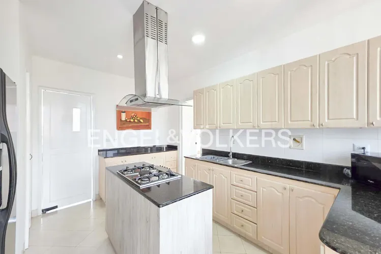 Apartamento de 4 alcobas en venta en El Tesoro, Medellín, 312 m² · foto 7 de 22