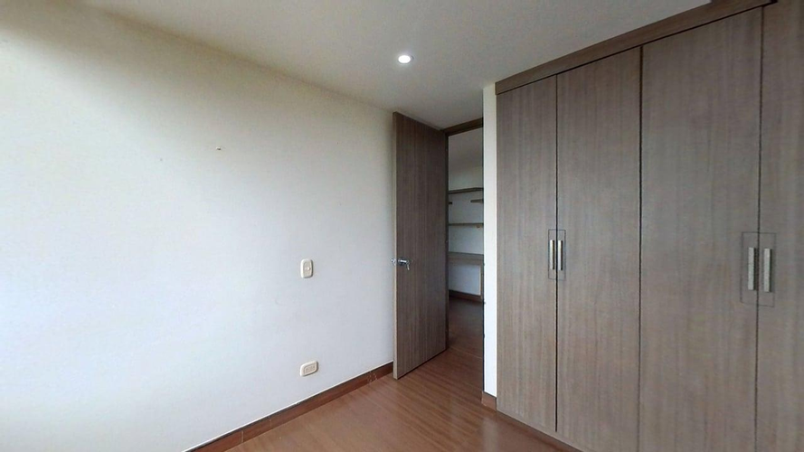 Apartamento de 3 alcobas en venta en Conjunto Residencial Pamplona, Madrid, 55 m² · foto 6 de 24