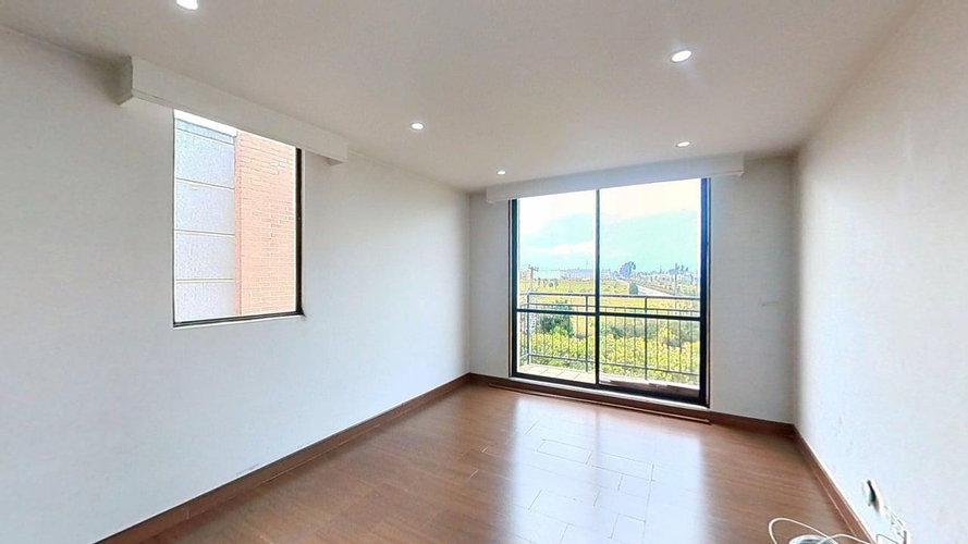Apartamento de 3 alcobas en venta en Conjunto Residencial Pamplona, Madrid, 55 m² · foto 12 de 24