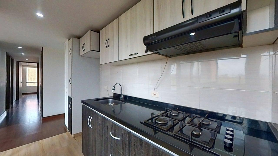 Apartamento de 3 alcobas en venta en Conjunto Residencial Pamplona, Madrid, 55 m² · foto 2 de 24
