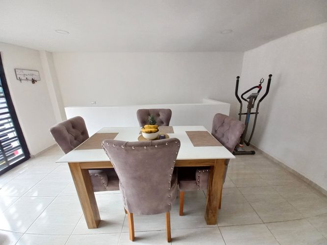 Casa de 8 alcobas en venta en Alaska, Ibagué, 295 m² · foto 5 de 24