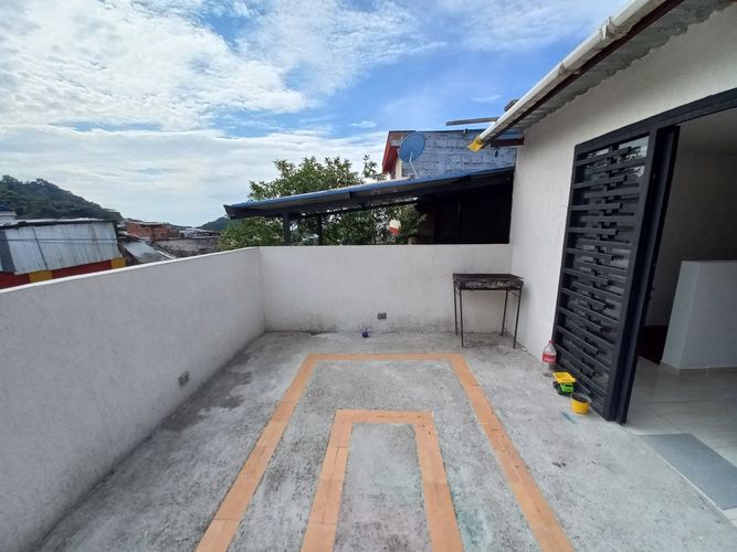 Casa de 8 alcobas en venta en Alaska, Ibagué, 295 m² · foto 23 de 24