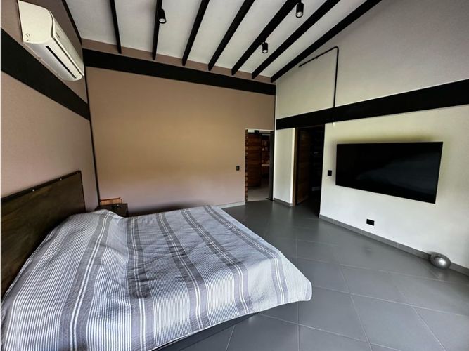 Casa de 3 alcobas en venta en Yarumalito, La Estrella, 300 m² · foto 24 de 24