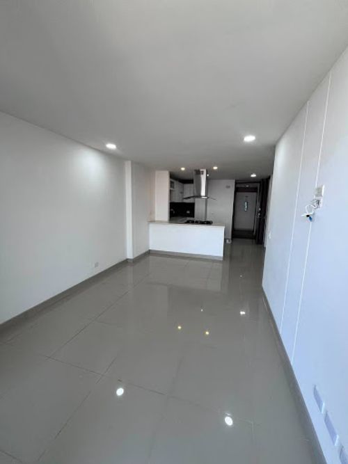Apartamento de 2 alcobas en arriendo en Loma Benedictinos, Medellín, 90 m² · foto 6 de 14