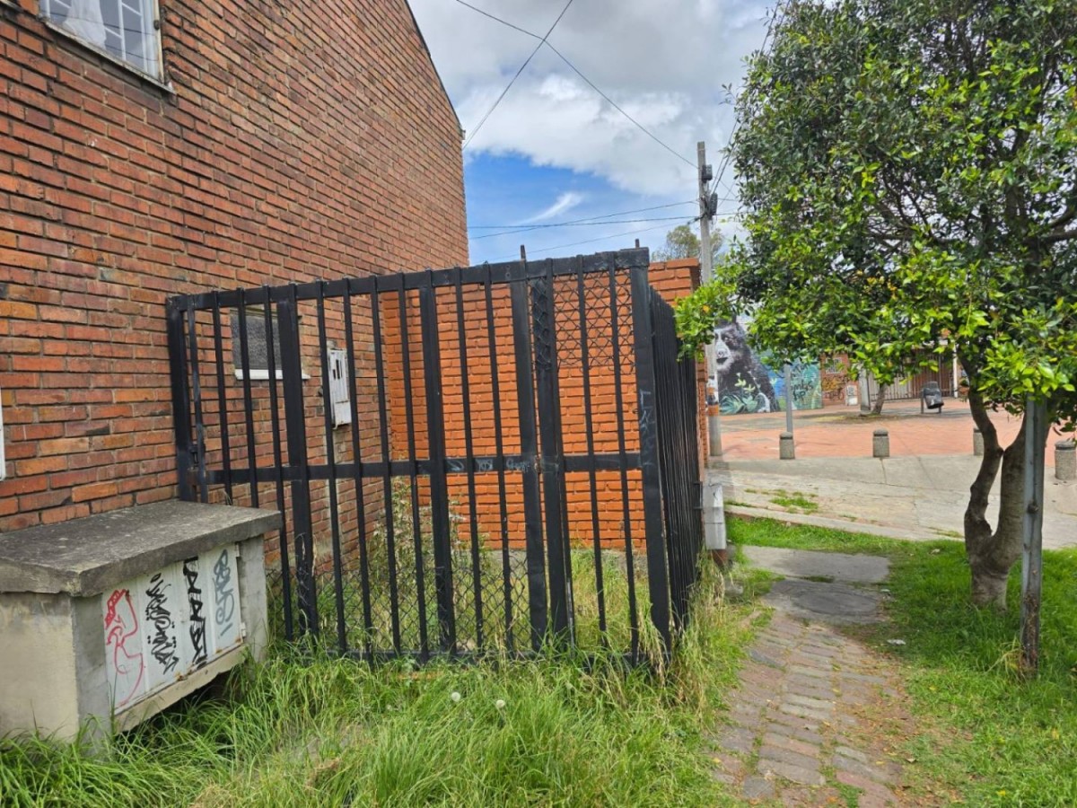 Casa en venta en Lago Timiza, Bogotá · foto 5 de 24