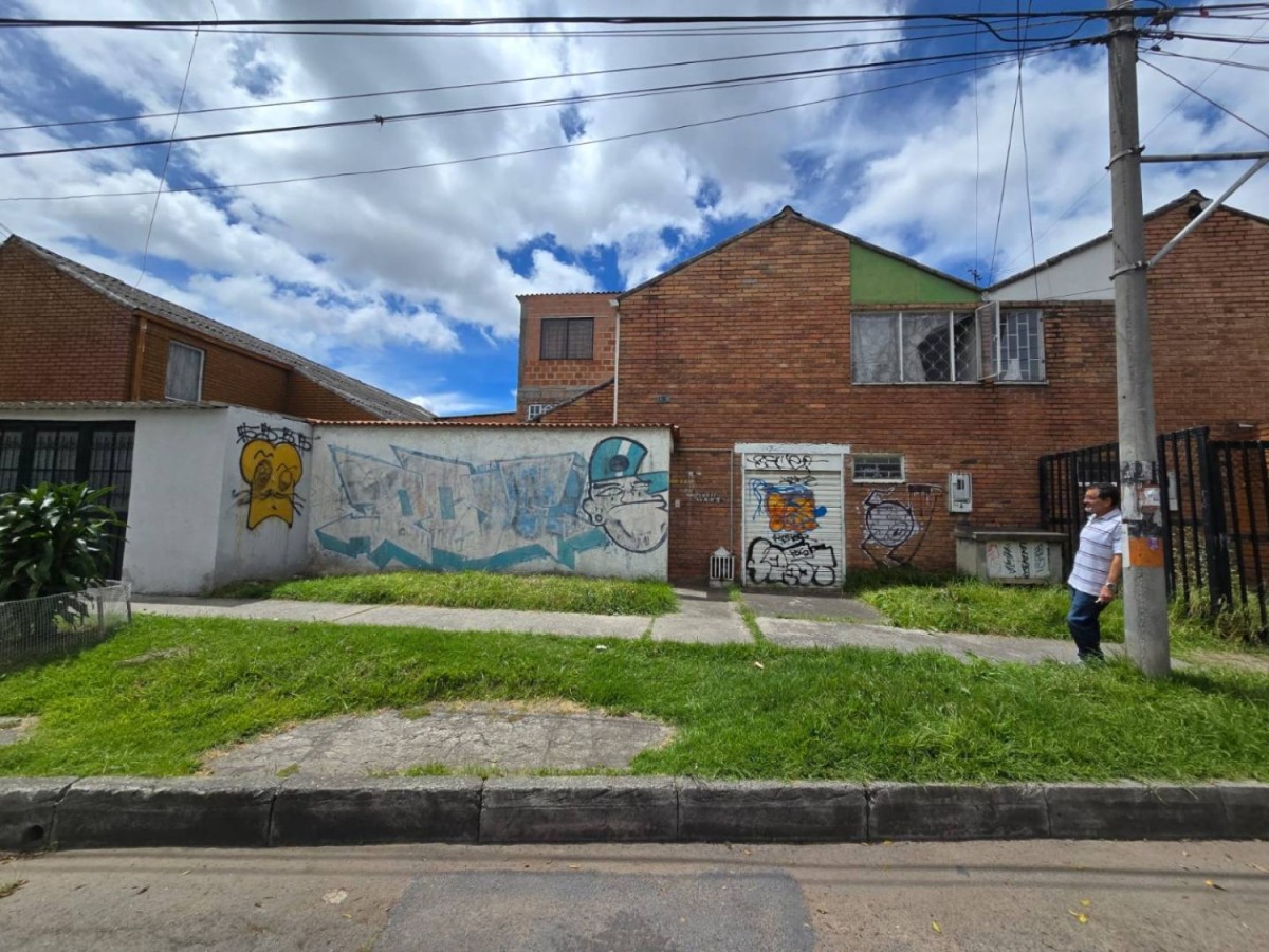 Casa en venta en Lago Timiza, Bogotá · foto 17 de 24