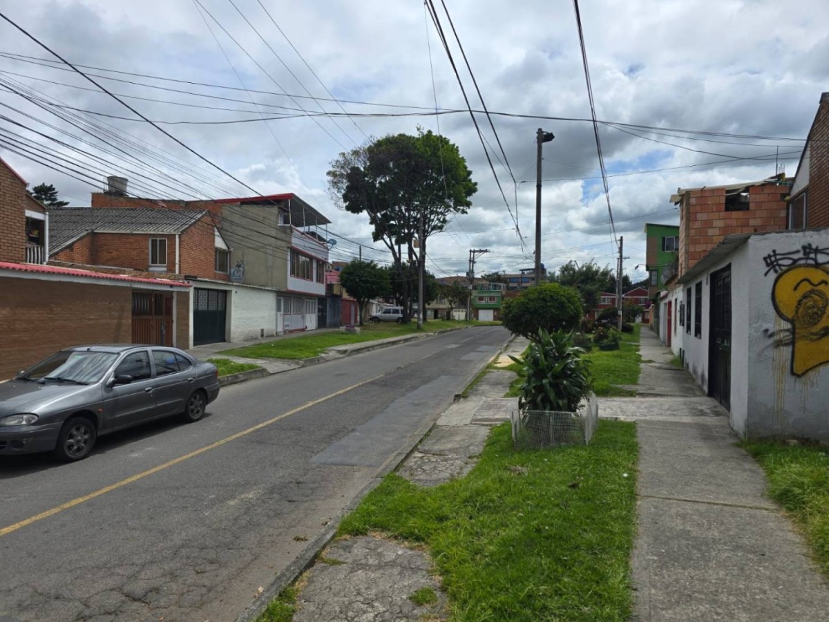 Casa en venta en Lago Timiza, Bogotá · foto 19 de 24