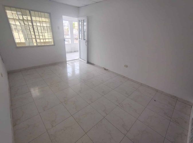 Oficina en arriendo en El Bosque, Cartagena, 24 m² · foto 10 de 13