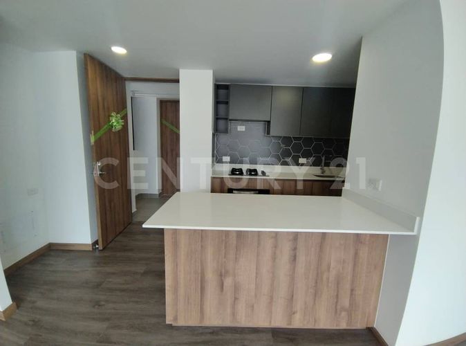 Apartamento de 3 alcobas en venta en Las Casitas, Envigado, 86 m² · foto 2 de 23