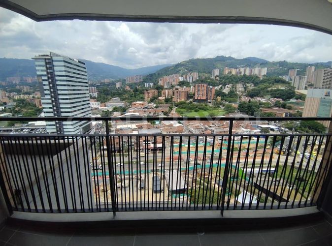 Apartamento de 3 alcobas en venta en Las Casitas, Envigado, 86 m² · foto 5 de 23