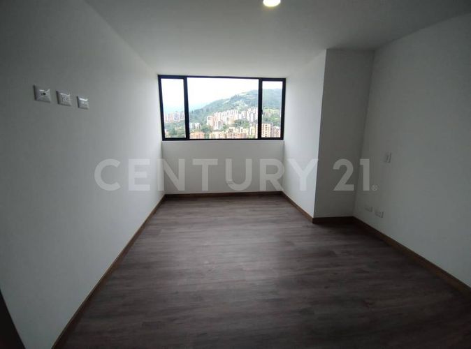 Apartamento de 3 alcobas en venta en Las Casitas, Envigado, 86 m² · foto 10 de 23