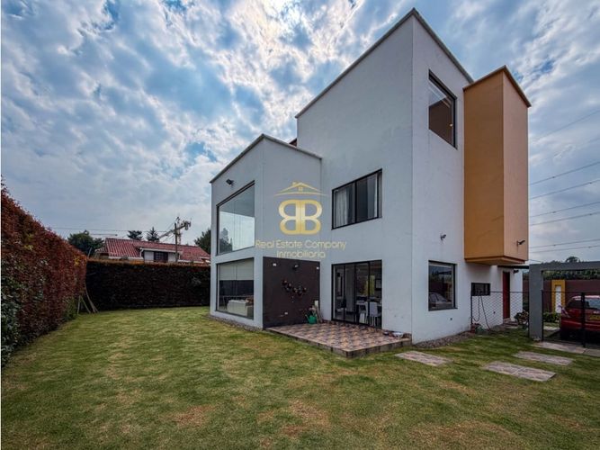 Casa de 4 alcobas en venta en Parcelas, Cota, 240 m² · foto 3 de 24