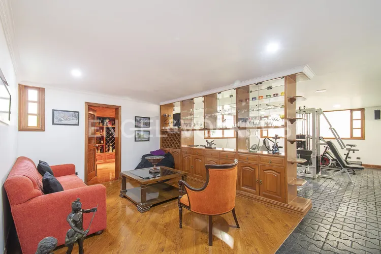Casa de 6 alcobas en venta en Arrayanes, Bogotá, 379 m² · foto 18 de 20