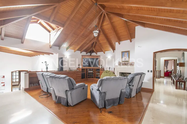 Casa de 6 alcobas en venta en Arrayanes, Bogotá, 379 m² · foto 13 de 20