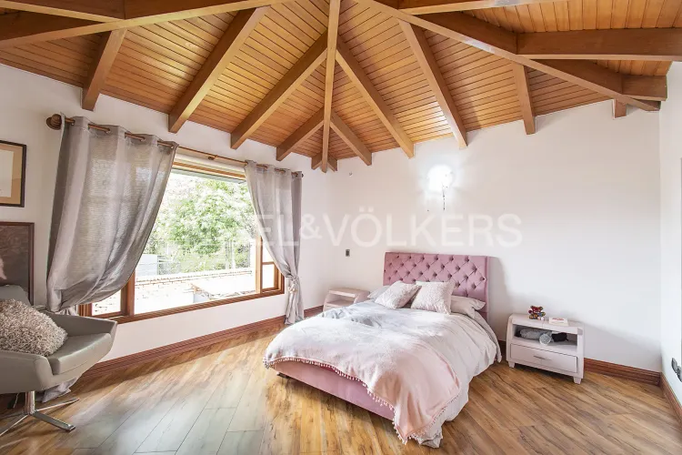 Casa de 6 alcobas en venta en Arrayanes, Bogotá, 379 m² · foto 11 de 20