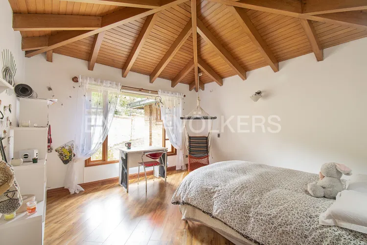 Casa de 6 alcobas en venta en Arrayanes, Bogotá, 379 m² · foto 9 de 20