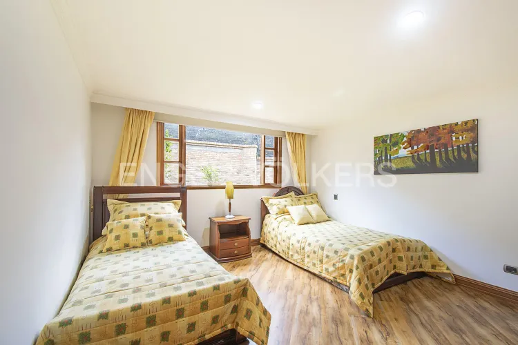 Casa de 6 alcobas en venta en Arrayanes, Bogotá, 379 m² · foto 8 de 20