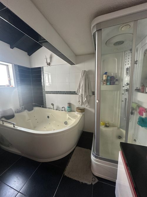 Casa de 5 alcobas en venta en Los Cedros, Bucaramanga, 230 m² · foto 8 de 19