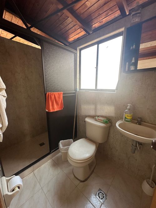 Casa de 5 alcobas en venta en Los Cedros, Bucaramanga, 230 m² · foto 18 de 19