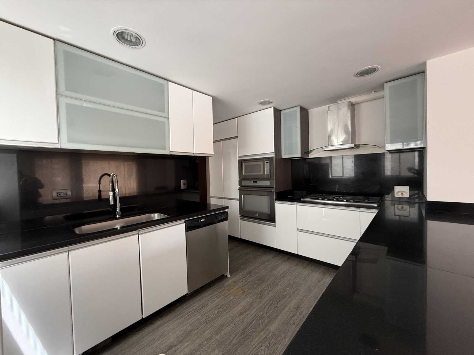 Apartamento en venta en Chicó Navarra, Bogotá · foto 3 de 23