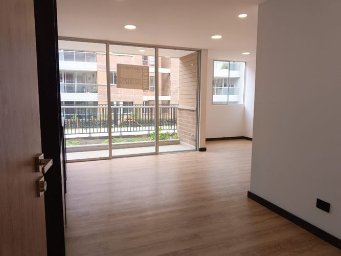 Apartamento de 2 alcobas en venta en La Ceja, 79 m² · foto 5 de 19