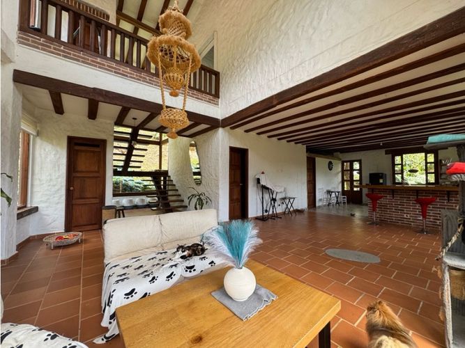 Casa de 4 alcobas en venta en San Isidro, La Estrella, 377 m² · foto 4 de 15