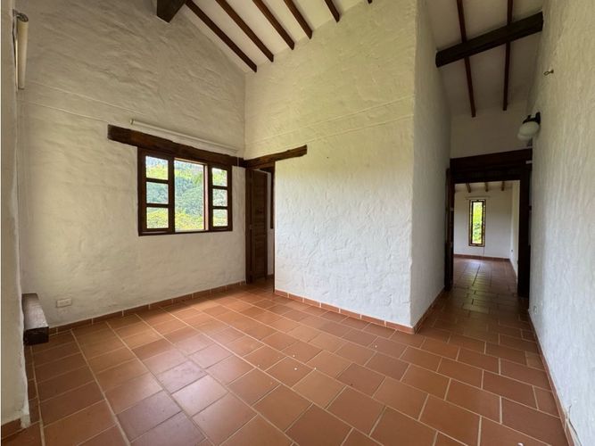 Casa de 4 alcobas en venta en San Isidro, La Estrella, 377 m² · foto 10 de 15