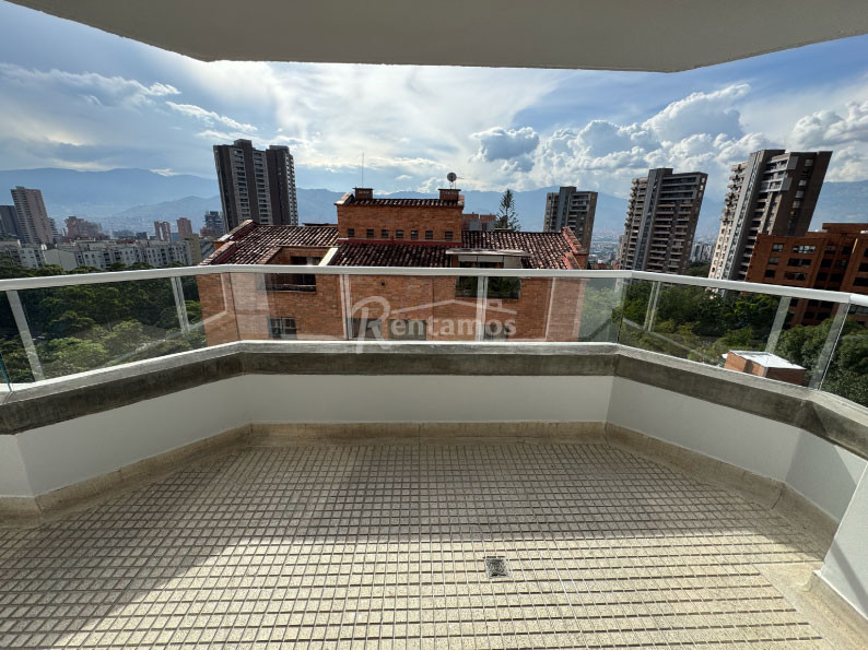 Departamento en venta con baja de precio en El Poblado