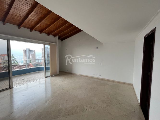 Apartamento de 4 alcobas en venta en El Tesoro, Medellín, 248 m² · foto 2 de 24