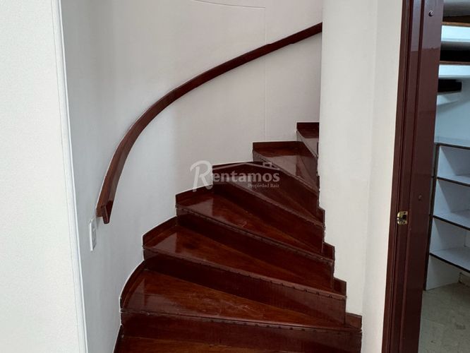 Apartamento de 4 alcobas en venta en El Tesoro, Medellín, 248 m² · foto 5 de 24