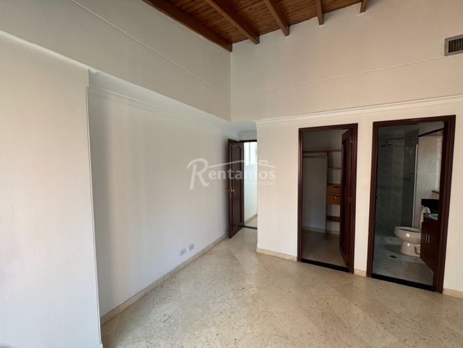 Apartamento de 4 alcobas en venta en El Tesoro, Medellín, 248 m² · foto 12 de 24