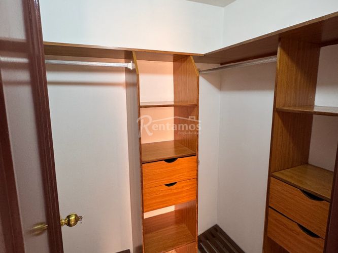 Apartamento de 4 alcobas en venta en El Tesoro, Medellín, 248 m² · foto 14 de 24