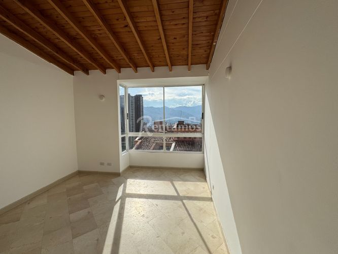 Apartamento de 4 alcobas en venta en El Tesoro, Medellín, 248 m² · foto 17 de 24