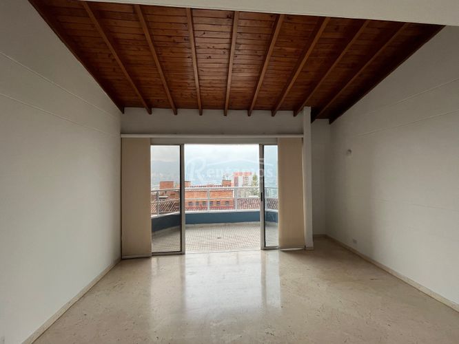 Apartamento de 4 alcobas en venta en El Tesoro, Medellín, 248 m² · foto 19 de 24