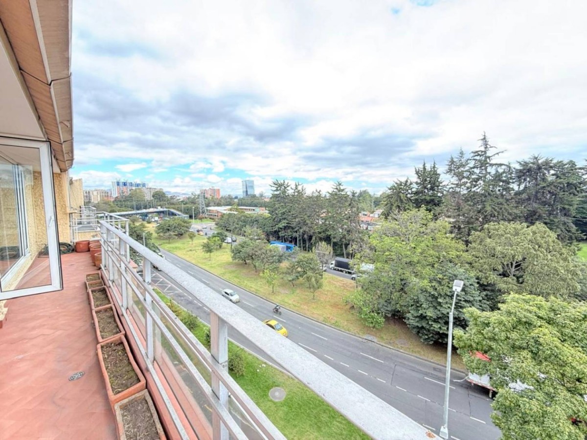 Apartamento en venta en Pontevedra, Bogotá · foto 4 de 24