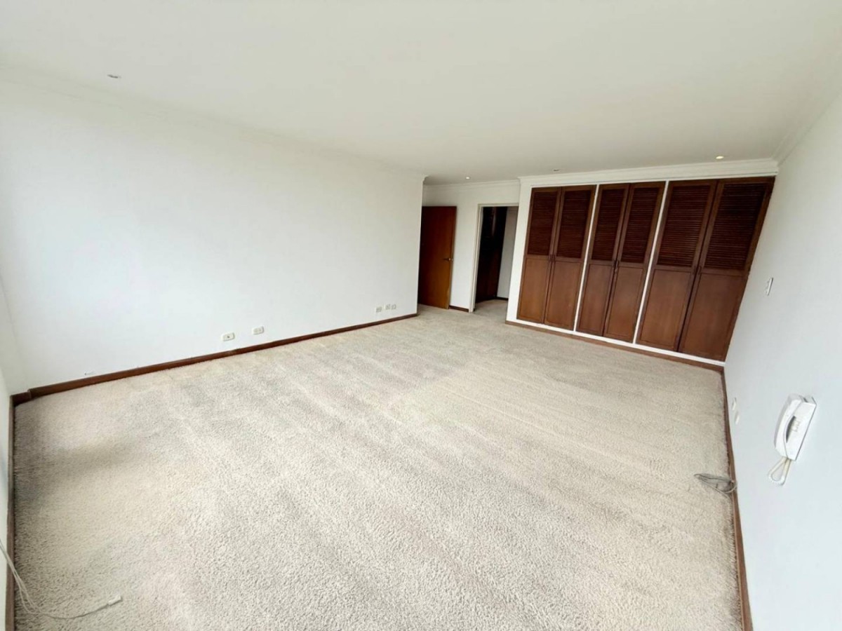 Apartamento en venta en Pontevedra, Bogotá · foto 13 de 24