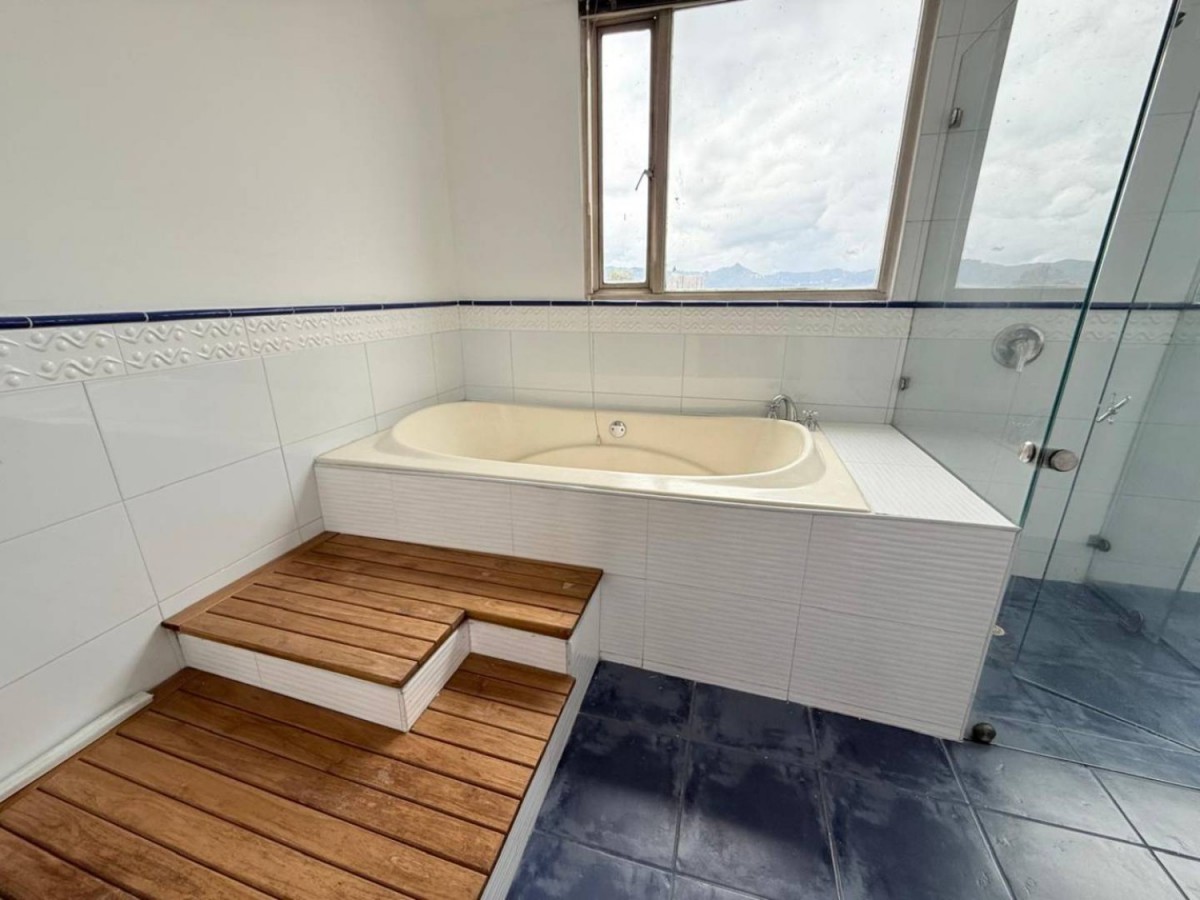 Apartamento en venta en Pontevedra, Bogotá · foto 14 de 24