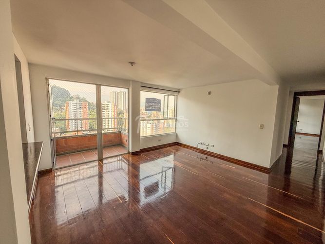 Apartamento de 3 alcobas en arriendo en Loma Del Indio, Medellín, 76 m² · foto 2 de 22