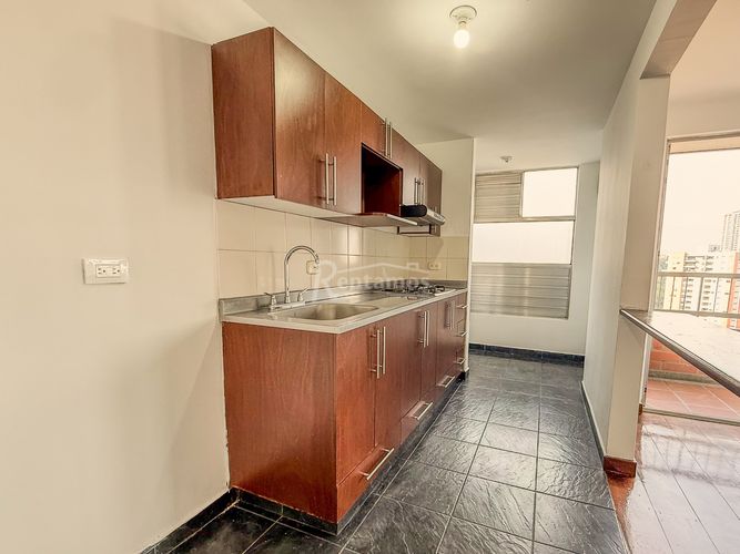 Apartamento de 3 alcobas en arriendo en Loma Del Indio, Medellín, 76 m² · foto 4 de 22