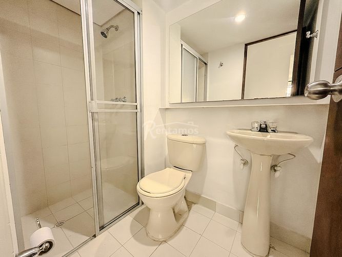Apartamento de 3 alcobas en arriendo en Loma Del Indio, Medellín, 76 m² · foto 11 de 22