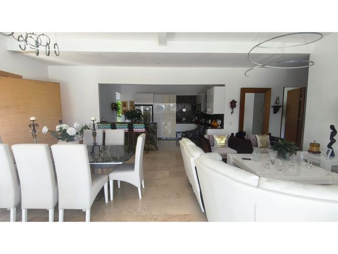 Casa de 13 alcobas en venta en Cerritos, Pereira, 1150 m² · foto 3 de 24
