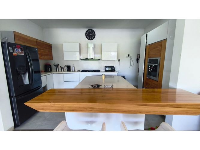 Casa de 13 alcobas en venta en Cerritos, Pereira, 1150 m² · foto 8 de 24