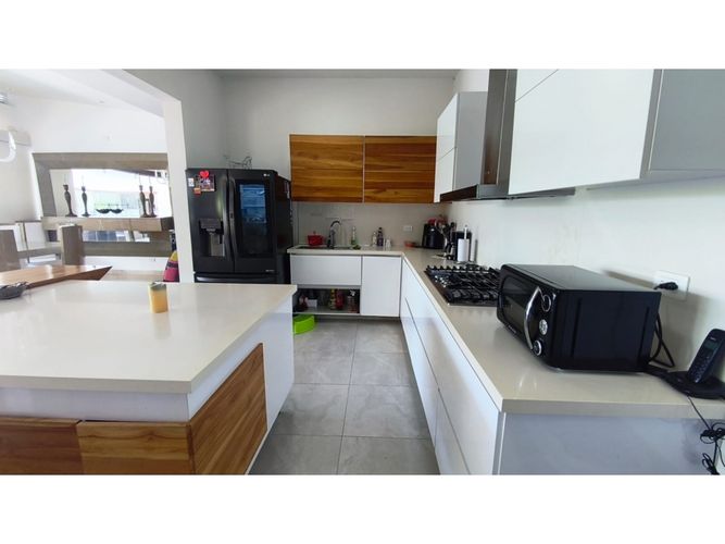 Casa de 13 alcobas en venta en Cerritos, Pereira, 1150 m² · foto 9 de 24