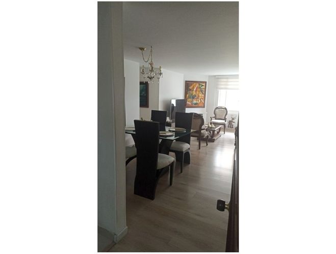 Apartamento de 3 alcobas en venta en Colina Campestre, Bogotá, 80 m² · foto 2 de 24